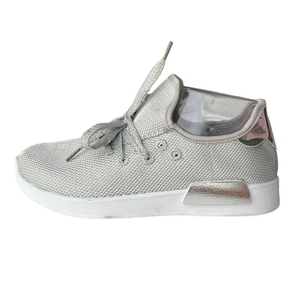 Twisted Jr Kid’s Girls Shoes Silver Lace Up Sneaker Size 4